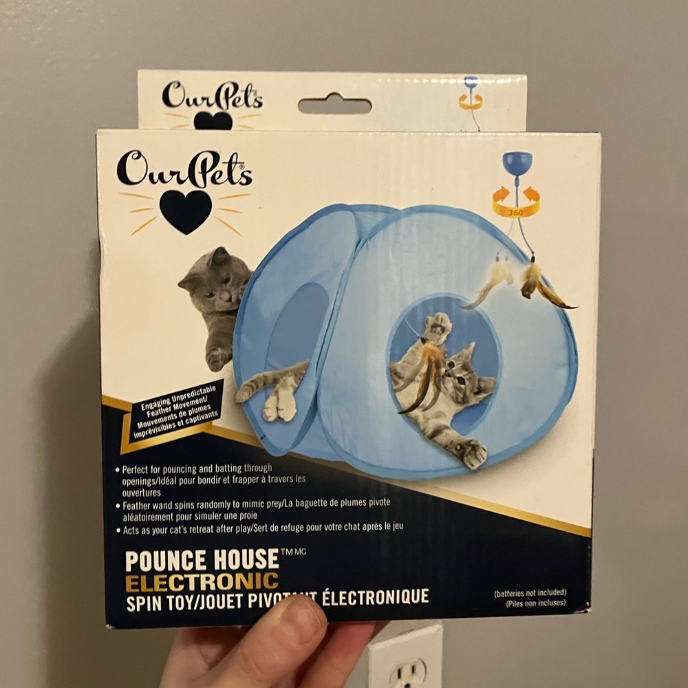 Our Pets Electronic Pounce House NWT